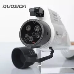 32A with 7-meter cable IEC SAE J1772 charging plug