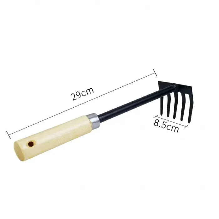 Five-tooth harrow with wooden handle